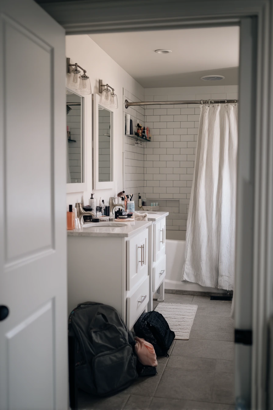 Teen Shared Bath With Storage